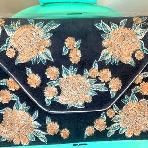 New Anthropologie Large Floral Embroidered Velvet Lingerie Makeup Envelope Bag